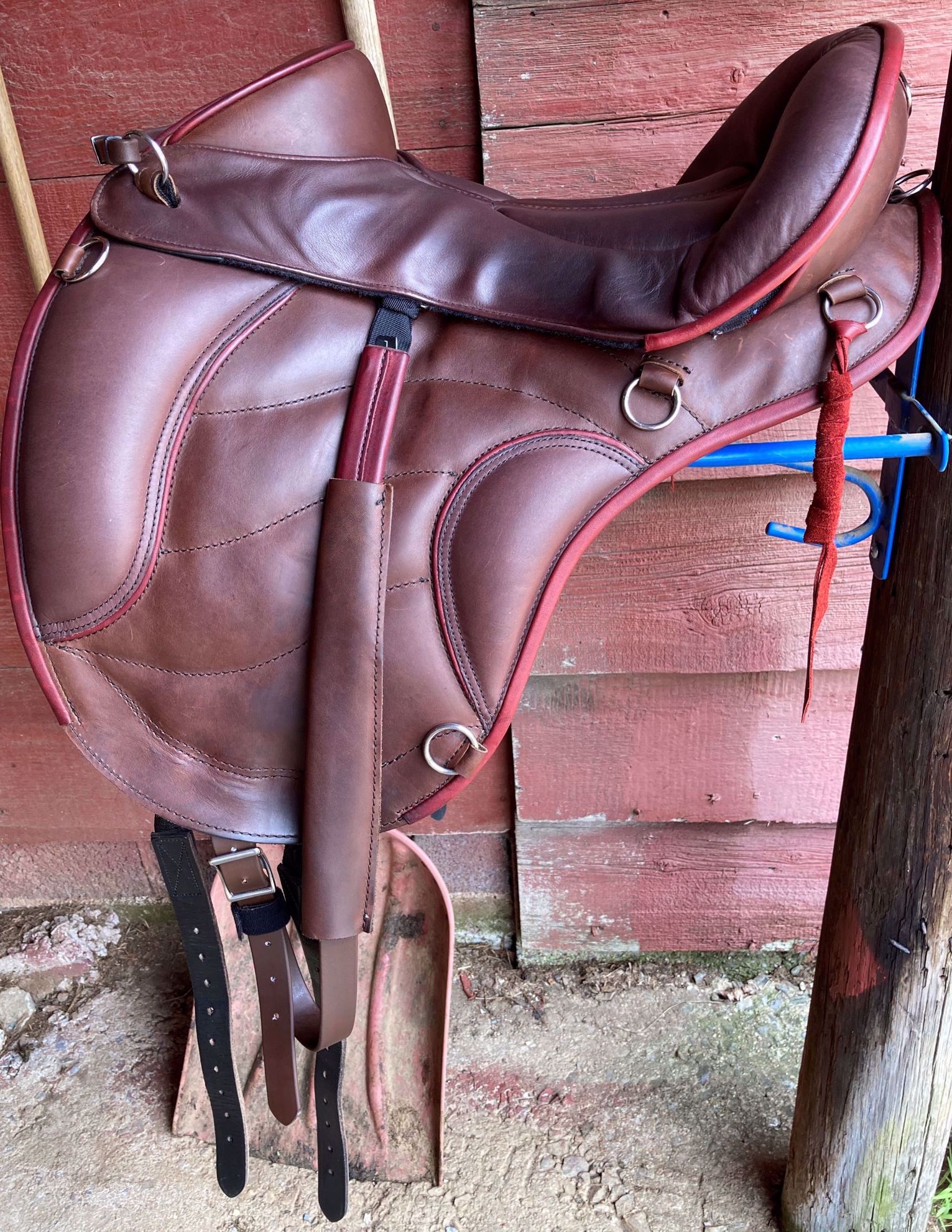 Moss Rock EnduranceSensation Dressage/Trail Treeless SOLD!