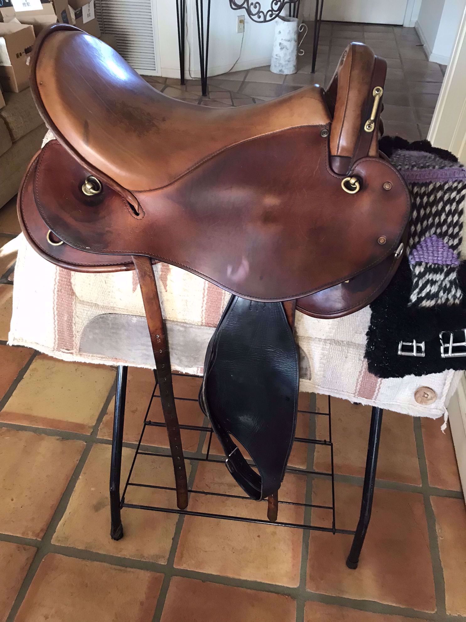 Moss Rock EnduranceSommer Oakfield Saddle