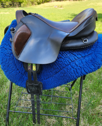 Picture of Ghost Treeless Saddle: Quevis, NEW LISTING!