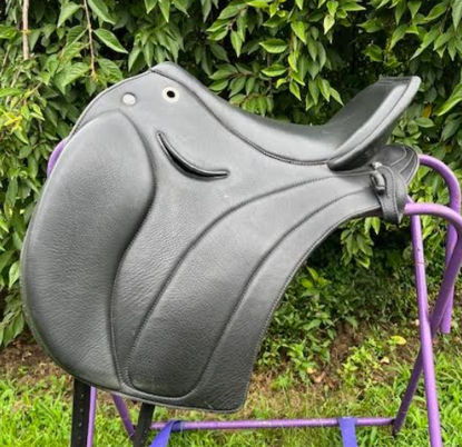 Picture of DP Majestro Dressage Saddle, NEW LISTING!