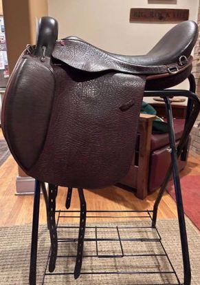 Picture of 18" XW Lovatt & Ricketts Sierra Endurance Saddle, NEW LISTING!
